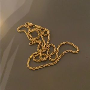 A gold 14k men’s necklace